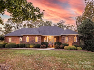 6460 Waters Edge Dr Unit 25 & 26, Midland, NC 28107