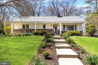 52 Eglantine Ave, Pennington, NJ 08534