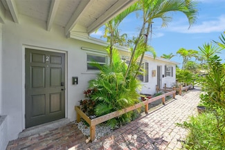 1617 SE 4th St, Deerfield Beach, FL 33441