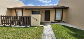 12021 SW 110th Street Cir E, Miami, FL 33186