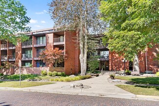 107 N Elm St Unit 308, Champaign, IL 61820