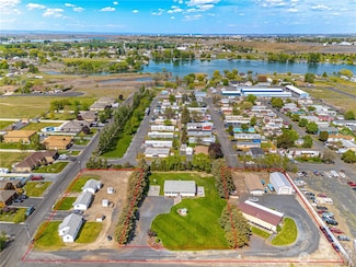 3015 Road H NE, Moses Lake, WA 98837