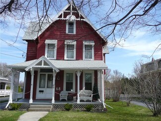 68 Main St, Phelps, NY 14532