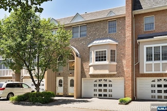 137 Stonegate Trail Unit 38, Cresskill, NJ 07626