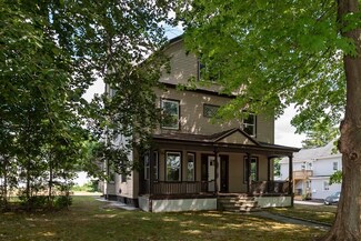 209 Burncoat St, Worcester, MA 01606