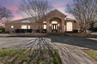 1917 Elmwood Ave, Corsicana, TX 75110