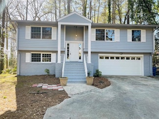 5345 Carriage Ct, Atlanta, GA 30349