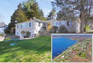 26 Shore Dr, Warren, RI 02885
