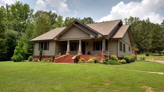 96 Cedar Rd, Campton, KY 41301