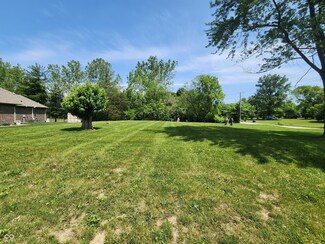 8230 Spring Valley Dr, Plainfield, IN 46168