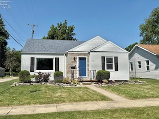 516 Adams St, Port Clinton, OH 43452