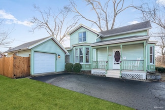5213 Fairview Ave, Downers Grove, IL 60515