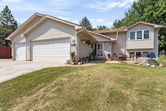 18307 Euclid St, Farmington, MN 55024