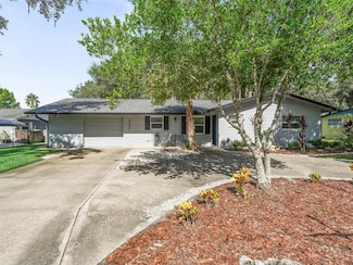 37345 Oak Ln, Umatilla, FL 32784