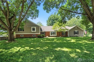 1572 Frontier Ct, Dayton, OH 45458