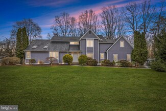 13605 Royal Crest Rd, Phoenix, MD 21131