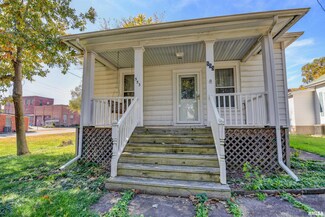 553 S Washington St, Taylorville, IL 62568