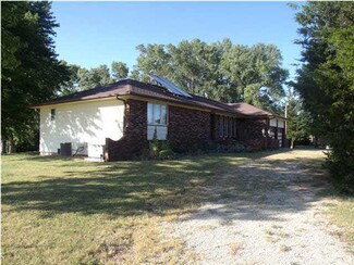 10904 E Smoots Creek Rd, Cheney, KS 67025