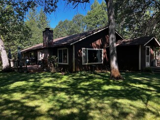 40989 Old School Rd, Fall River Mills, CA 96028