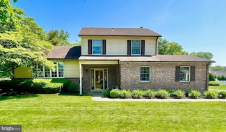 46 E Delaware Ave, Florence, NJ 08518