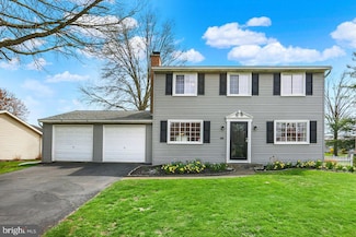 1111 Granada Ln, Mechanicsburg, PA 17055