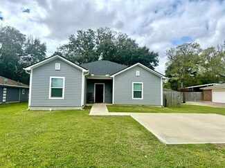 3741 Avalon Ave, Port Arthur, TX 77642