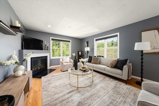 4 Patriots Blvd Unit 4, Hopkinton, MA 01748
