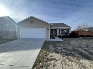 911 S Jake Ave, Kuna, ID 83634