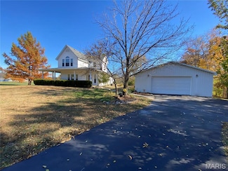 8012 Brickyard Hill Rd, Worden, IL 62097