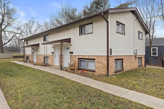 223 Belteberg Rd, Loves Park, IL 61111