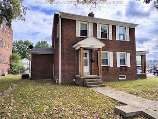 102 3rd Ave, Charleston, WV 25303
