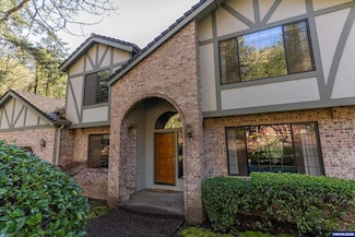 2880 NW Rolling Green Dr, Corvallis, OR 97330