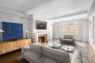 2 Horatio St Unit 15J, New York, NY 10014