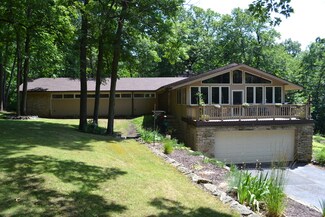 479 E Lake Shore Dr, Barrington, IL 60010