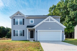 1109 Pinewood Dr, Greenville, MI 48838