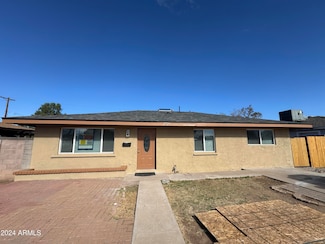 2724 W Highland Ave, Phoenix, AZ 85017