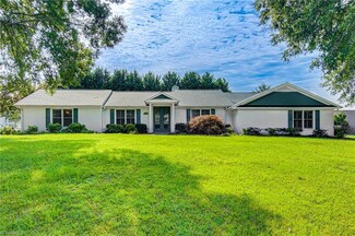 3545 Grandview Club Rd, Pfafftown, NC 27040