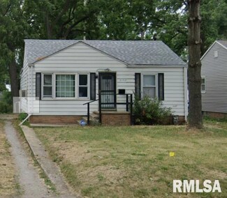 2132 E Adams St, Springfield, IL 62703
