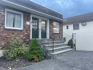 64 Lake Ave Unit 1, Danbury, CT 06810
