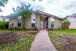 1840 Paxton Dr, Carrollton, TX 75007