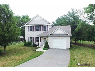 12 Kenneth Ave, Warwick, RI 02889