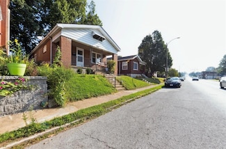 6567 Arsenal St, Saint Louis, MO 63139