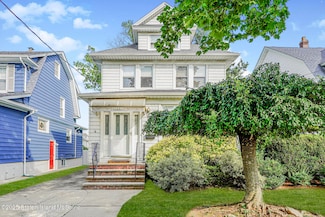 125 Decker Ave, Staten Island, NY 10302