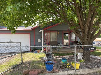 1120 W 9th St, Sulphur, OK 73086
