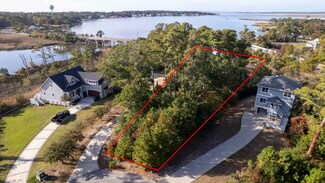 105 Kyle Ct, Kill Devil Hills, NC 27948