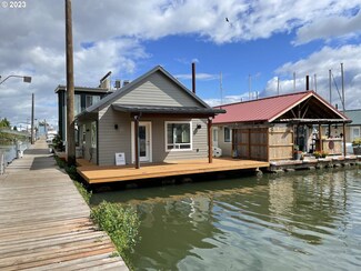 34326 Johnsons Landing Rd Unit E1, Scappoose, OR 97056