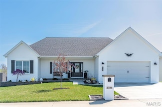 2796 N Crest Dr, Washington, MO 63090
