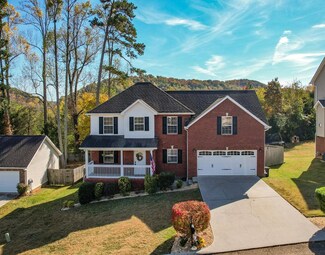 7421 Openview Ln, Corryton, TN 37721