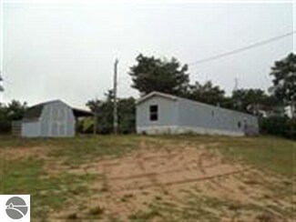 2313 W 18 Rd, Mesick, MI 49668