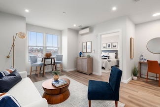 10 Somerset Ave Unit 405, Winthrop, MA 02152